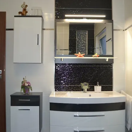 Apartment Grosses Haus Apartement In Laatzen Nahe Messe *