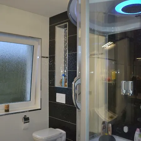 Apartment Grosses Haus Apartement In Laatzen Nahe Messe