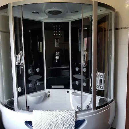Grosses Haus Apartement In Laatzen Nahe Messe *