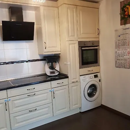 Grosses Haus Apartement In Laatzen Nahe Messe *