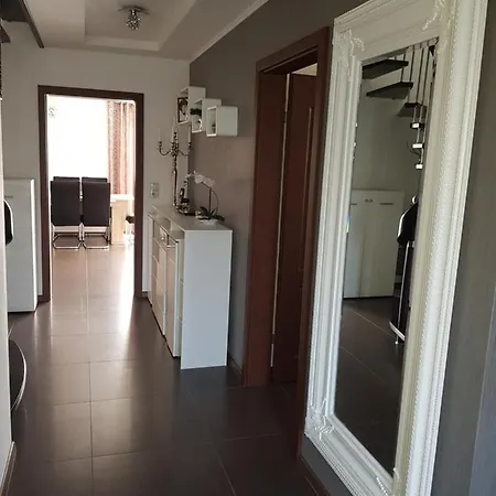 Grosses Haus Apartement In Laatzen Nahe Messe *